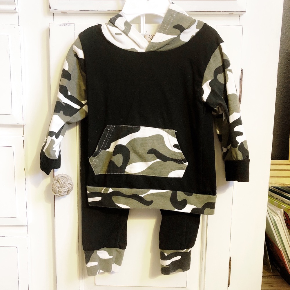Camo jogger and hoodie set